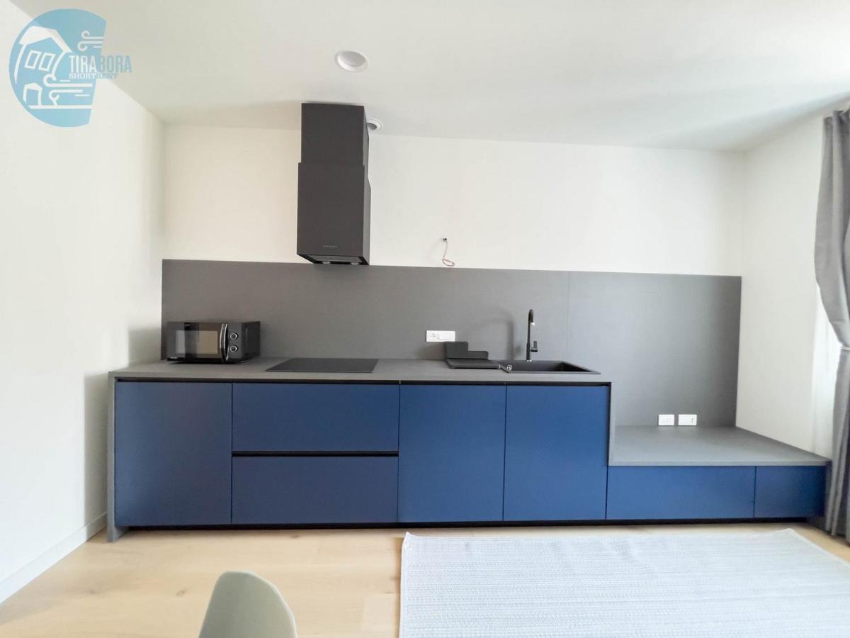 Slataper 19 Tirabora Short Rent Apartment ตรีเอสเต ภายนอก รูปภาพ