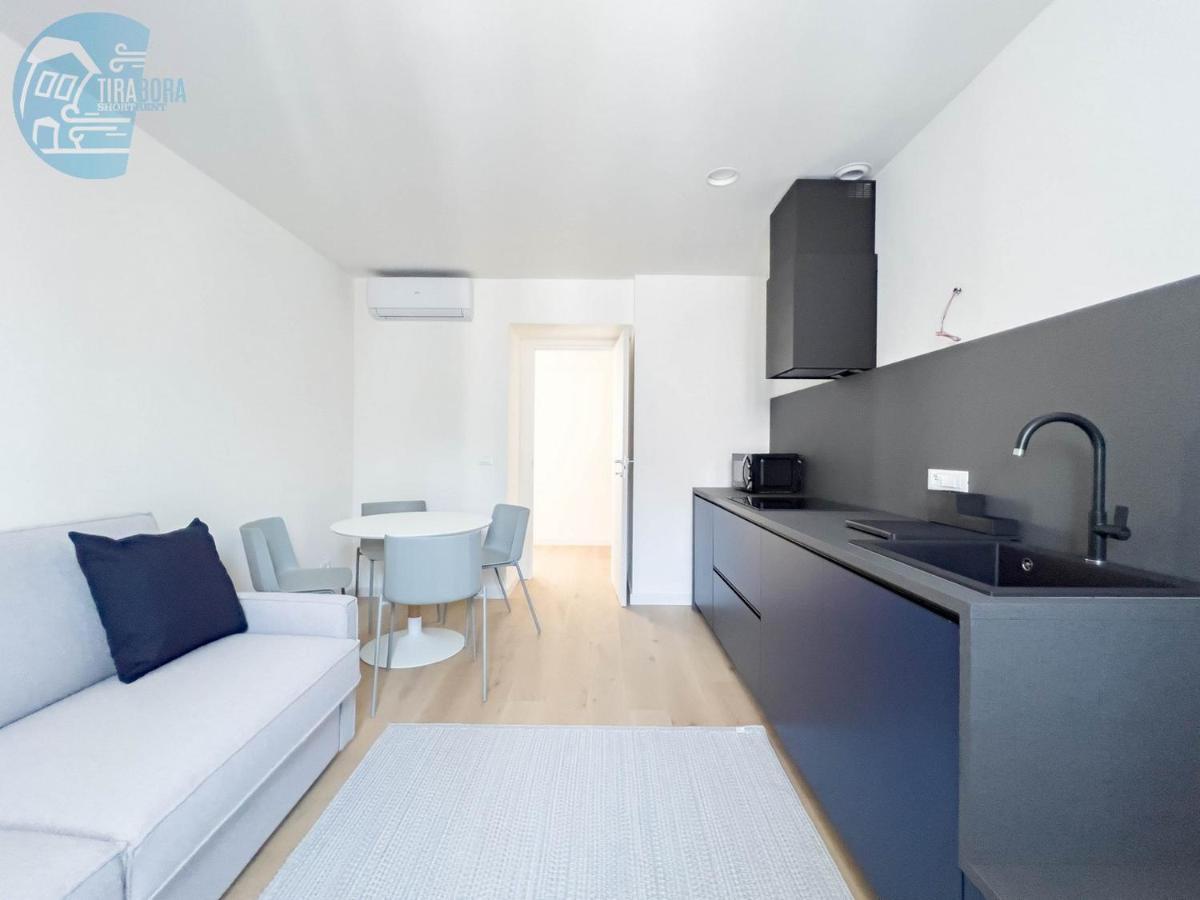 Slataper 19 Tirabora Short Rent Apartment ตรีเอสเต ภายนอก รูปภาพ