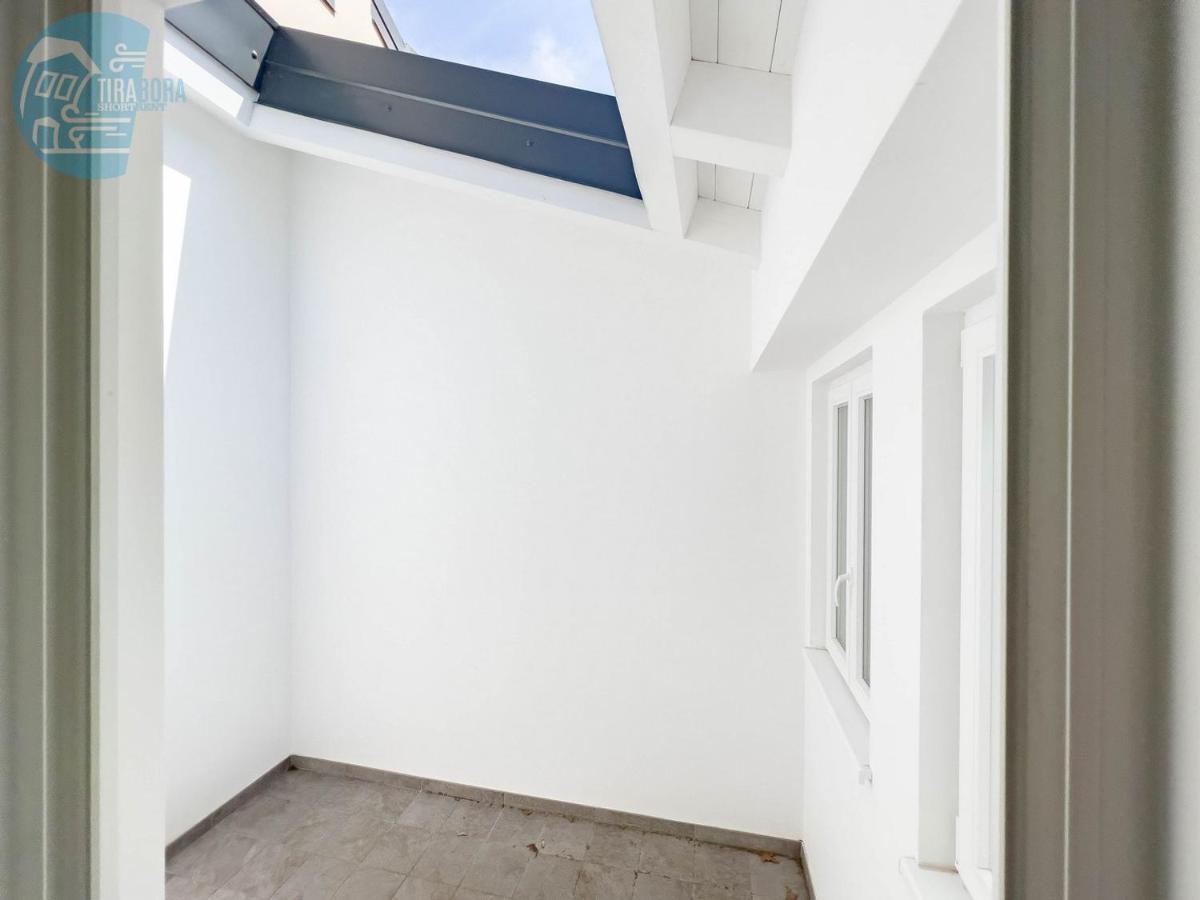 Slataper 19 Tirabora Short Rent Apartment ตรีเอสเต ภายนอก รูปภาพ